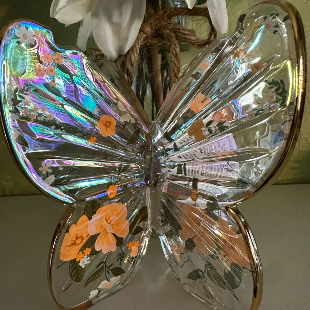 NEW BBW BEAUTIFUL ETCHED BUTTERFLY 3 WICK CANDLE PEDESTAL